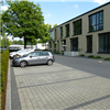 Ansprechende Parkplatz- und Außenanlagensituation, Hauptverwaltung Bauverein Lünen